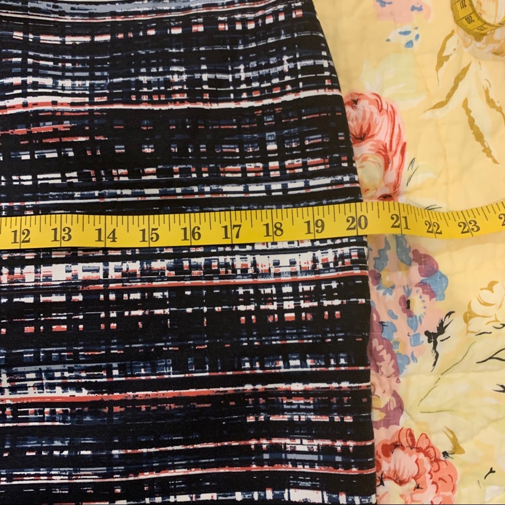 Ann Taylor Skirt - Picture 7 of 11